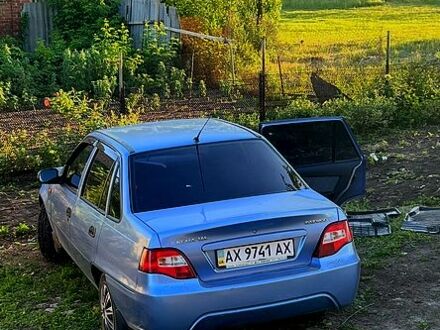 Деу Нексія 2009 у Харкові на Automoto.ua Синій Деу Нексія, об'ємом двигуна 1.6 л та пробігом 126 тис. км за 3000 $, фото 1 на Automoto.ua