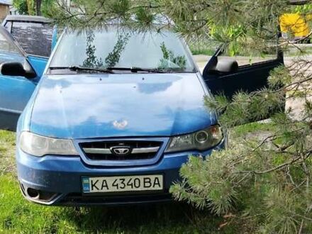 Деу Нексія 2012 у Києві на Automoto.ua Синій Деу Нексія, об'ємом двигуна 1.5 л та пробігом 172 тис. км за 1000 $, фото 1 на Automoto.ua