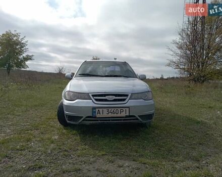 Синий Дэу Нексия, объемом двигателя 1.5 л и пробегом 300 тыс. км за 1800 $, фото 1 на Automoto.ua