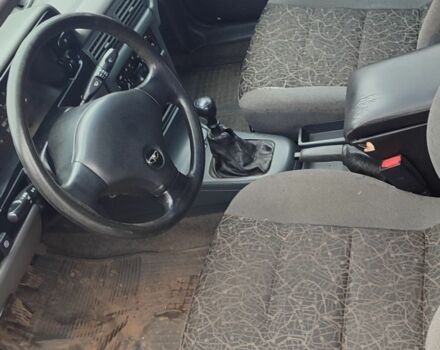 Зелений Деу Нексія, об'ємом двигуна 1 л та пробігом 350 тис. км за 854 $, фото 4 на Automoto.ua