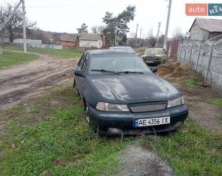 Зеленый Дэу Нексия, объемом двигателя 1.5 л и пробегом 300 тыс. км за 591 $, фото 1 на Automoto.ua