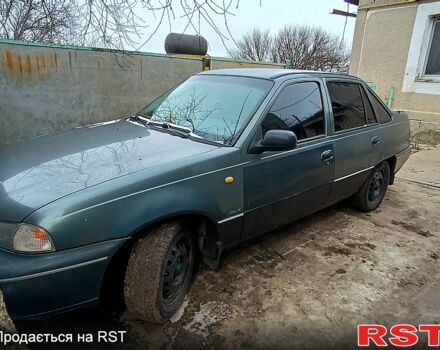 Зеленый Дэу Нексия, объемом двигателя 1.5 л и пробегом 331 тыс. км за 2300 $, фото 3 на Automoto.ua