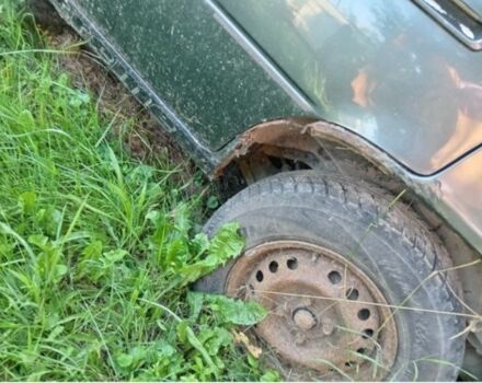 Дэу Нексия 2002 в Львове на Automoto.ua Зеленый Дэу Нексия, объемом двигателя 0 л и пробегом 2 тыс. км за 600 $, фото 4 на Automoto.ua