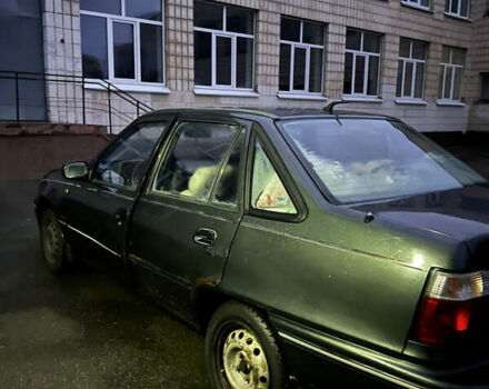 Зеленый Дэу Нексия, объемом двигателя 1.5 л и пробегом 169 тыс. км за 900 $, фото 3 на Automoto.ua