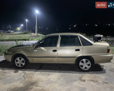 Зеленый Дэу Нексия, объемом двигателя 1.5 л и пробегом 182 тыс. км за 1400 $, фото 4 на Automoto.ua