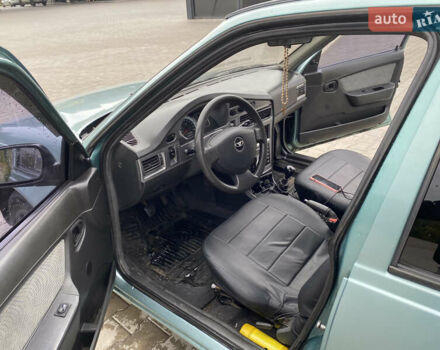 Зеленый Дэу Нексия, объемом двигателя 1.6 л и пробегом 128 тыс. км за 2700 $, фото 11 на Automoto.ua