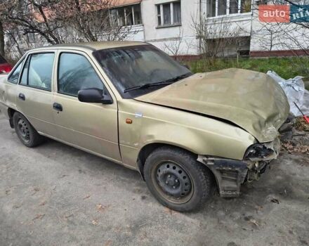 Зеленый Дэу Нексия, объемом двигателя 1.5 л и пробегом 99 тыс. км за 420 $, фото 4 на Automoto.ua