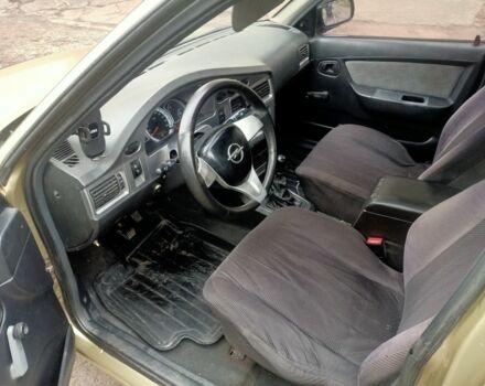 Зеленый Дэу Нексия, объемом двигателя 1.6 л и пробегом 232 тыс. км за 1900 $, фото 4 на Automoto.ua