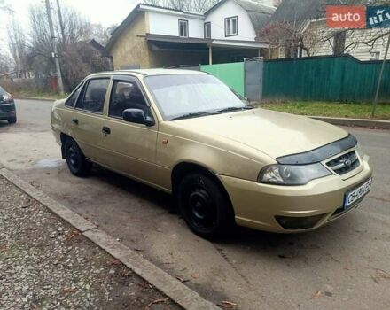 Зеленый Дэу Нексия, объемом двигателя 1.6 л и пробегом 232 тыс. км за 1900 $, фото 1 на Automoto.ua