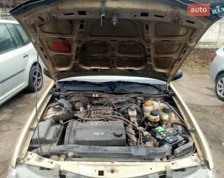 Зеленый Дэу Нексия, объемом двигателя 1.6 л и пробегом 232 тыс. км за 1900 $, фото 12 на Automoto.ua