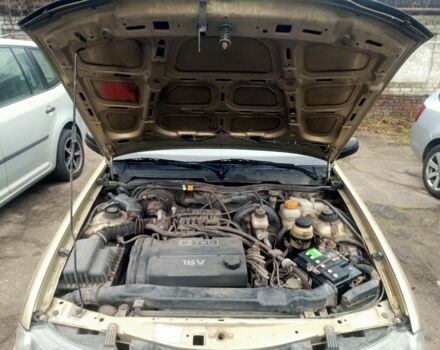 Зеленый Дэу Нексия, объемом двигателя 1.6 л и пробегом 232 тыс. км за 1900 $, фото 6 на Automoto.ua