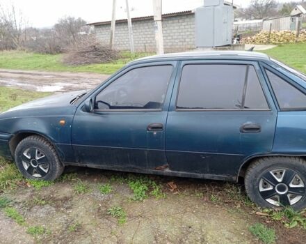 Зеленый Дэу Нексия, объемом двигателя 1.5 л и пробегом 300 тыс. км за 591 $, фото 1 на Automoto.ua