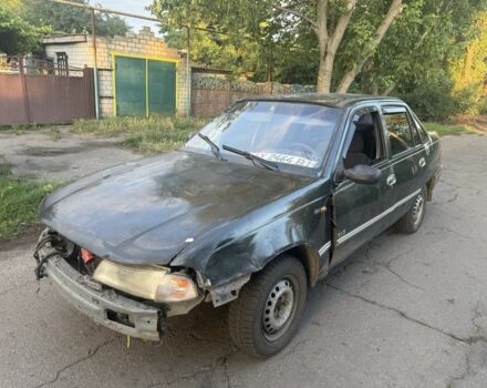 Зеленый Дэу Нексия, объемом двигателя 0 л и пробегом 300 тыс. км за 400 $, фото 1 на Automoto.ua