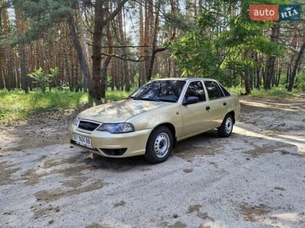 Деу Нексія 2008 у Кременчуге на Automoto.ua Зелений Деу Нексія, об'ємом двигуна 1.6 л та пробігом 218 тис. км за 2400 $, фото 1 на Automoto.ua