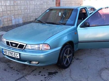 Зеленый Дэу Нексия, объемом двигателя 1.6 л и пробегом 280 тыс. км за 1950 $, фото 1 на Automoto.ua