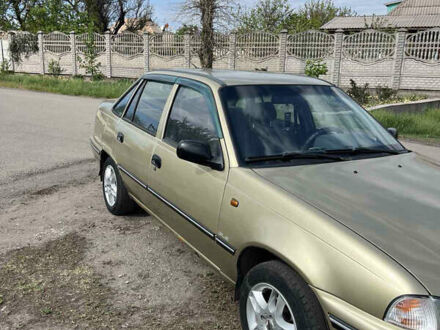 Дэу Нексия 2008 в Кривом Роге на Automoto.ua Зеленый Дэу Нексия, объемом двигателя 1.5 л и пробегом 250 тыс. км за 1800 $, фото 1 на Automoto.ua