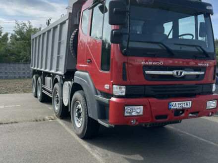 Красный Дэу Новус, объемом двигателя 11.05 л и пробегом 3 тыс. км за 125000 $, фото 1 на Automoto.ua