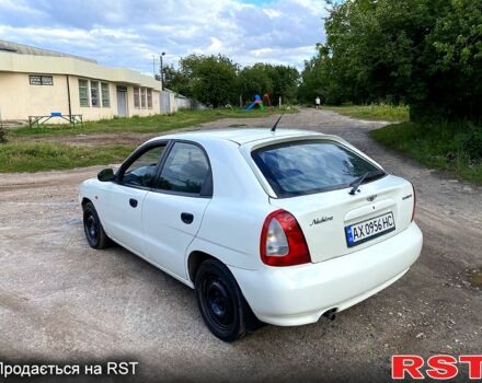 Белый Дэу Нубира, объемом двигателя 1.6 л и пробегом 200 тыс. км за 1850 $, фото 1 на Automoto.ua