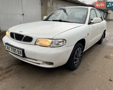 Белый Дэу Нубира, объемом двигателя 1.6 л и пробегом 250 тыс. км за 1500 $, фото 2 на Automoto.ua