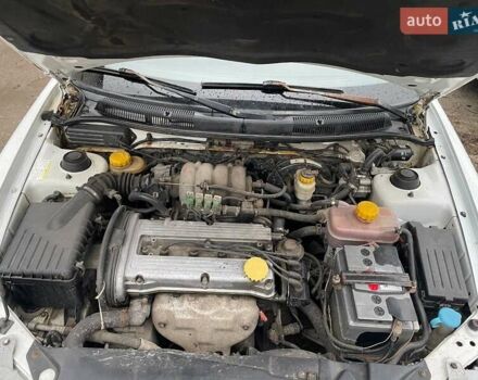 Белый Дэу Нубира, объемом двигателя 1.6 л и пробегом 250 тыс. км за 1500 $, фото 12 на Automoto.ua