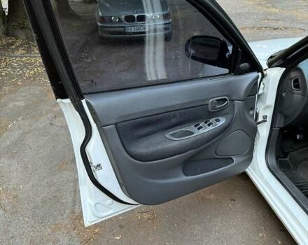 Белый Дэу Нубира, объемом двигателя 1.6 л и пробегом 373 тыс. км за 2100 $, фото 16 на Automoto.ua