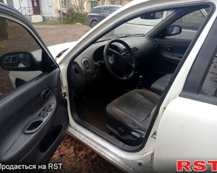 Белый Дэу Нубира, объемом двигателя 1.6 л и пробегом 0 тыс. км за 1000 $, фото 3 на Automoto.ua