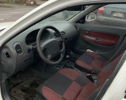 Белый Дэу Нубира, объемом двигателя 1.6 л и пробегом 380 тыс. км за 1900 $, фото 5 на Automoto.ua