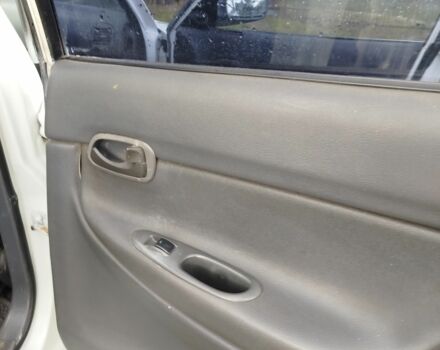 Дэу Нубира 1998 в Камень-Каширский на Automoto.ua Белый Дэу Нубира, объемом двигателя 1.6 л и пробегом 270 тыс. км за 1230 $, фото 4 на Automoto.ua