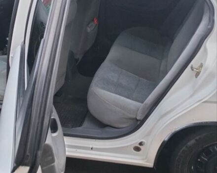 Белый Дэу Нубира, объемом двигателя 1.6 л и пробегом 349 тыс. км за 2200 $, фото 5 на Automoto.ua