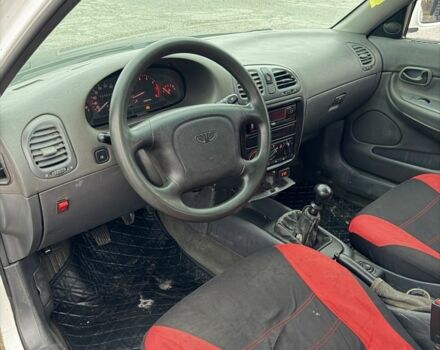 Білий Деу Нубіра, об'ємом двигуна 1.6 л та пробігом 300 тис. км за 650 $, фото 7 на Automoto.ua