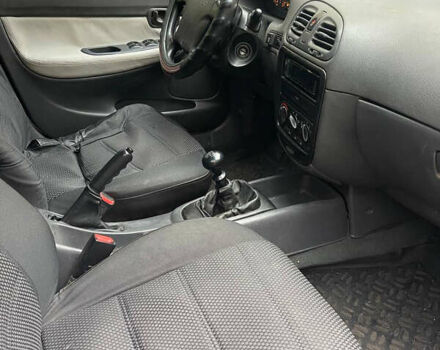 Белый Дэу Нубира, объемом двигателя 1.6 л и пробегом 271 тыс. км за 2300 $, фото 9 на Automoto.ua