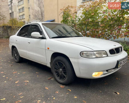Белый Дэу Нубира, объемом двигателя 1.6 л и пробегом 271 тыс. км за 2300 $, фото 2 на Automoto.ua
