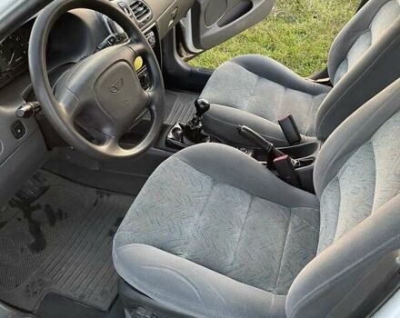 Білий Деу Нубіра, об'ємом двигуна 1.6 л та пробігом 235 тис. км за 1900 $, фото 6 на Automoto.ua