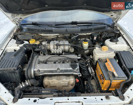 Белый Дэу Нубира, объемом двигателя 1.6 л и пробегом 350 тыс. км за 1800 $, фото 10 на Automoto.ua