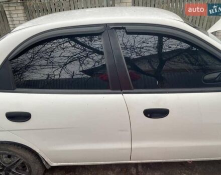Белый Дэу Нубира, объемом двигателя 1.6 л и пробегом 281 тыс. км за 1600 $, фото 3 на Automoto.ua
