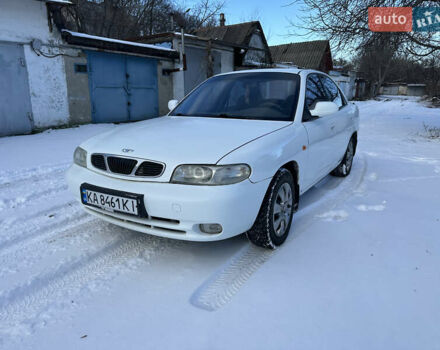 Белый Дэу Нубира, объемом двигателя 1.6 л и пробегом 350 тыс. км за 1800 $, фото 6 на Automoto.ua