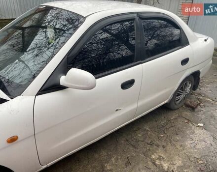 Белый Дэу Нубира, объемом двигателя 1.6 л и пробегом 281 тыс. км за 1600 $, фото 2 на Automoto.ua