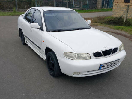 Белый Дэу Нубира, объемом двигателя 1.6 л и пробегом 196 тыс. км за 2100 $, фото 1 на Automoto.ua