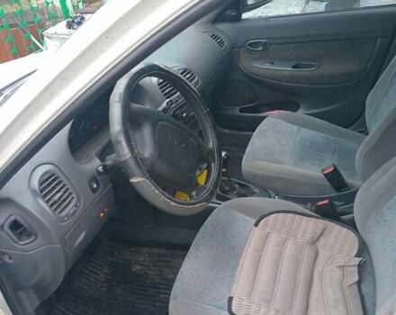 Белый Дэу Нубира, объемом двигателя 1.6 л и пробегом 250 тыс. км за 1600 $, фото 1 на Automoto.ua