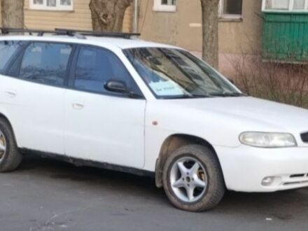 Дэу Нубира 1998 в Черноморске (Ильичевске) на Automoto.ua Белый Дэу Нубира, объемом двигателя 1.6 л и пробегом 290 тыс. км за 1400 $, фото 1 на Automoto.ua