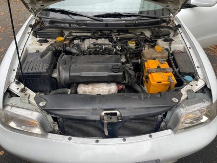 Белый Дэу Нубира, объемом двигателя 1.6 л и пробегом 271 тыс. км за 2300 $, фото 1 на Automoto.ua