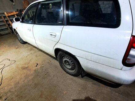 Белый Дэу Нубира, объемом двигателя 2 л и пробегом 268 тыс. км за 2500 $, фото 1 на Automoto.ua