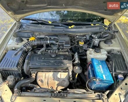 Бежевый Дэу Нубира, объемом двигателя 2 л и пробегом 220 тыс. км за 2200 $, фото 10 на Automoto.ua