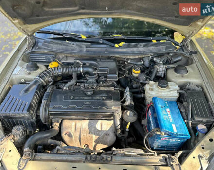 Бежевый Дэу Нубира, объемом двигателя 2 л и пробегом 220 тыс. км за 2200 $, фото 11 на Automoto.ua