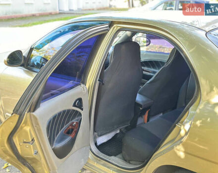 Бежевий Деу Нубіра, об'ємом двигуна 2 л та пробігом 220 тис. км за 2200 $, фото 7 на Automoto.ua