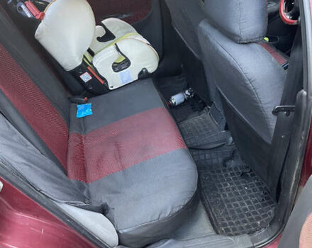 Деу Нубіра 1998 у Києві на Automoto.ua Червоний Деу Нубіра, об'ємом двигуна 1.6 л та пробігом 100 тис. км за 1500 $, фото 3 на Automoto.ua