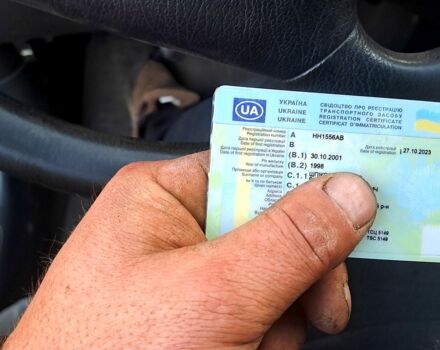 Красный Дэу Нубира, объемом двигателя 1.6 л и пробегом 580 тыс. км за 1100 $, фото 6 на Automoto.ua