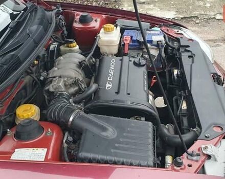 Красный Дэу Нубира, объемом двигателя 1.6 л и пробегом 275 тыс. км за 3700 $, фото 2 на Automoto.ua