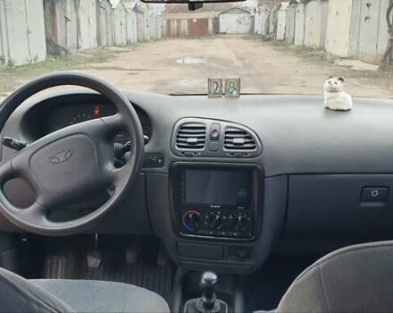 Красный Дэу Нубира, объемом двигателя 1.6 л и пробегом 275 тыс. км за 3700 $, фото 9 на Automoto.ua