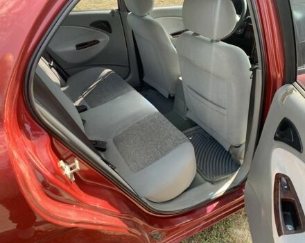 Червоний Деу Нубіра, об'ємом двигуна 2 л та пробігом 314 тис. км за 3000 $, фото 4 на Automoto.ua